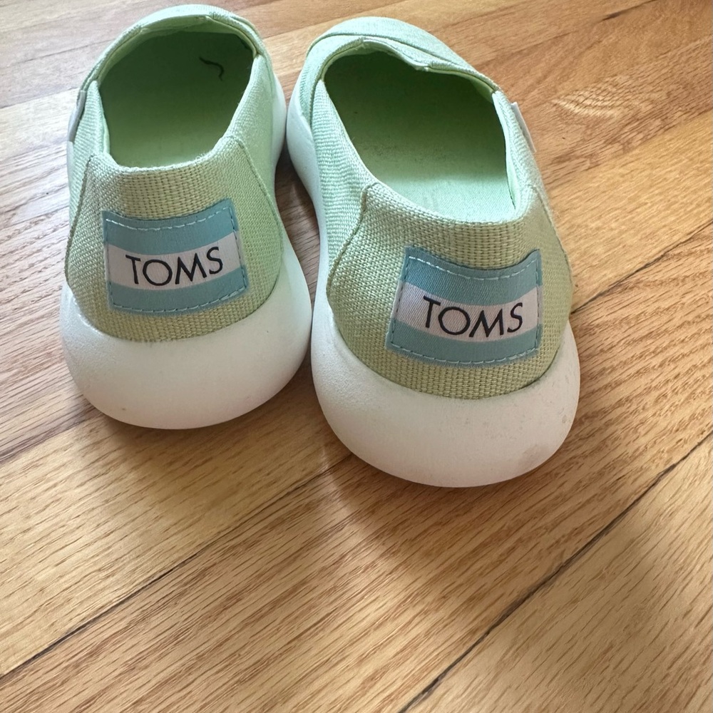 Toms. - Picture 4 of 6